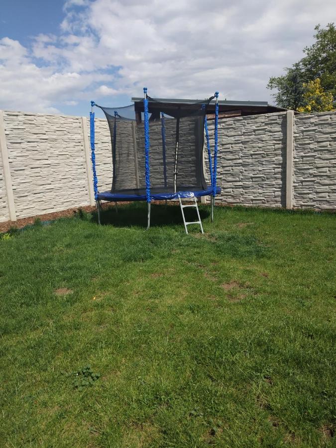 Apartman Blizko Brna S Dobovymi Dekoracemi Melcany Exterior photo